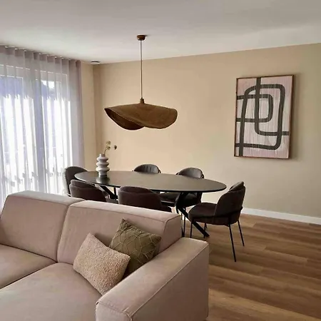Apartamento New In City Centre Large *